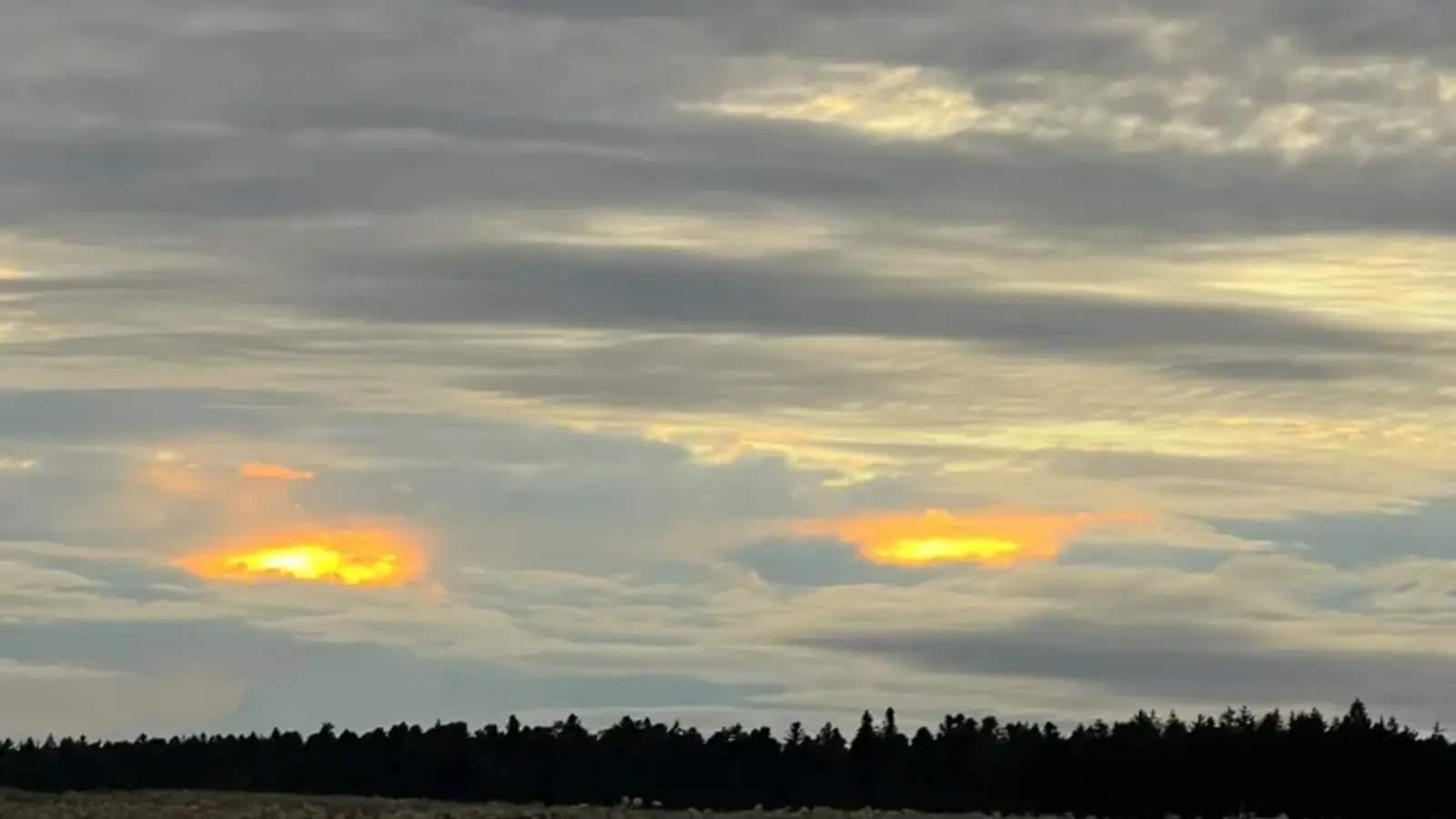 Abendhimmel über den Feldern im Heimbachtal