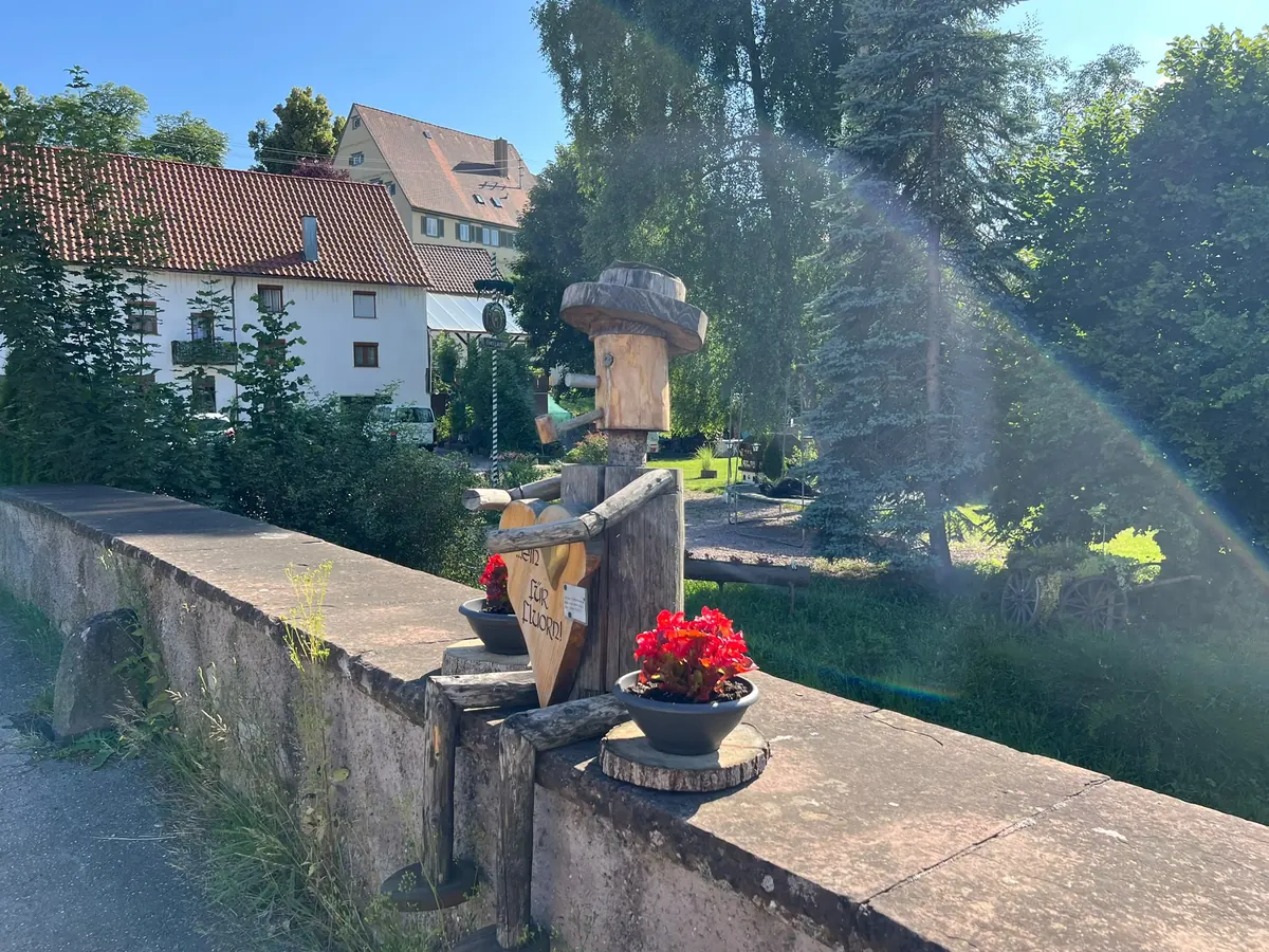 Blick von der alten Brücke auf den Heimbach